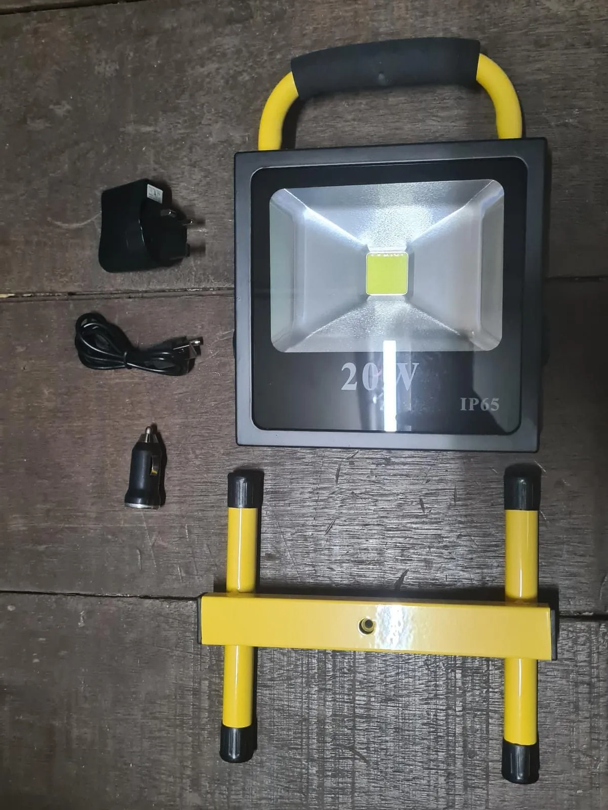 Aiko 20W LED Rechargeable Sport Lamp Flood Light | Model: LED-GYRLF20A2