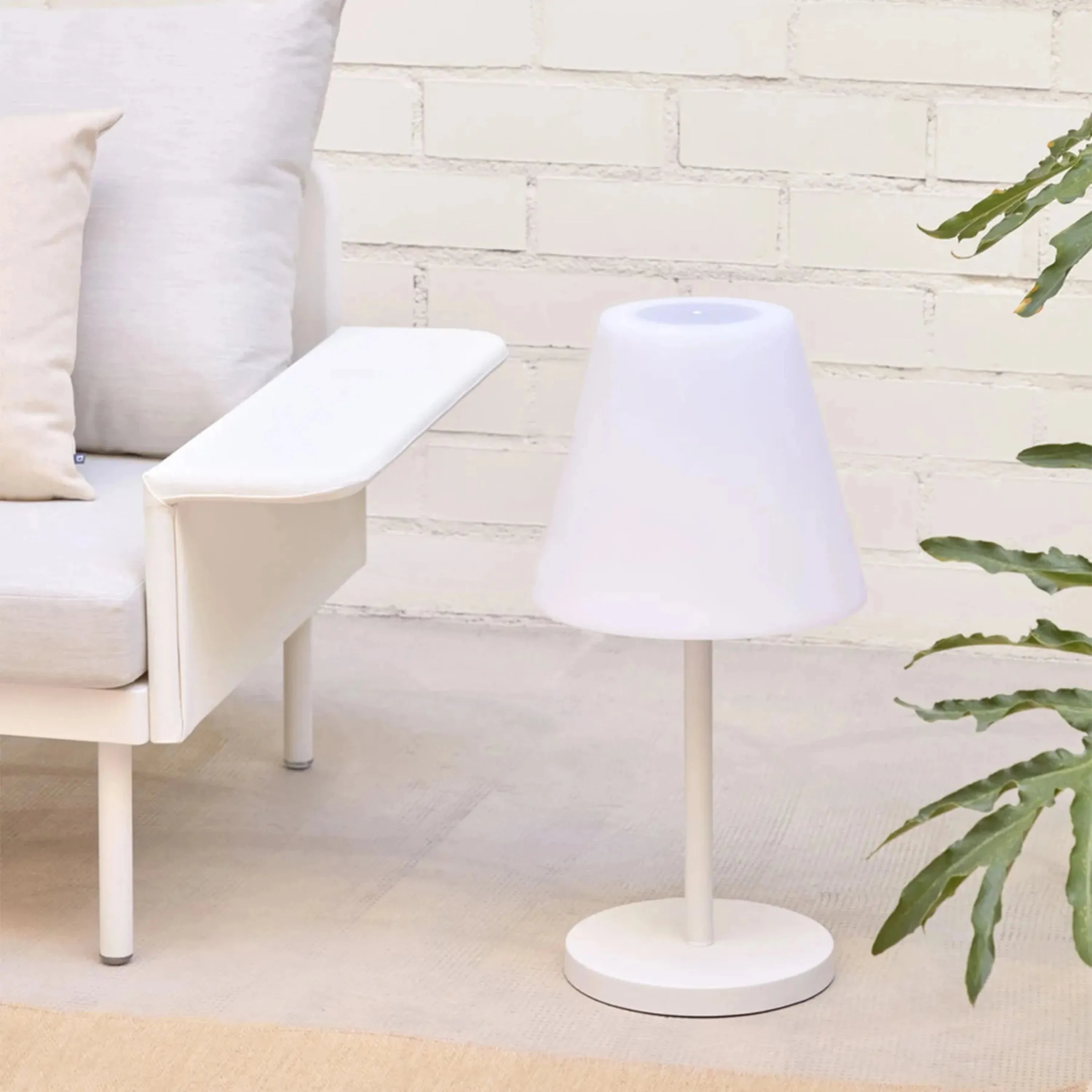 Amaray Outdoor Table Lamp - White