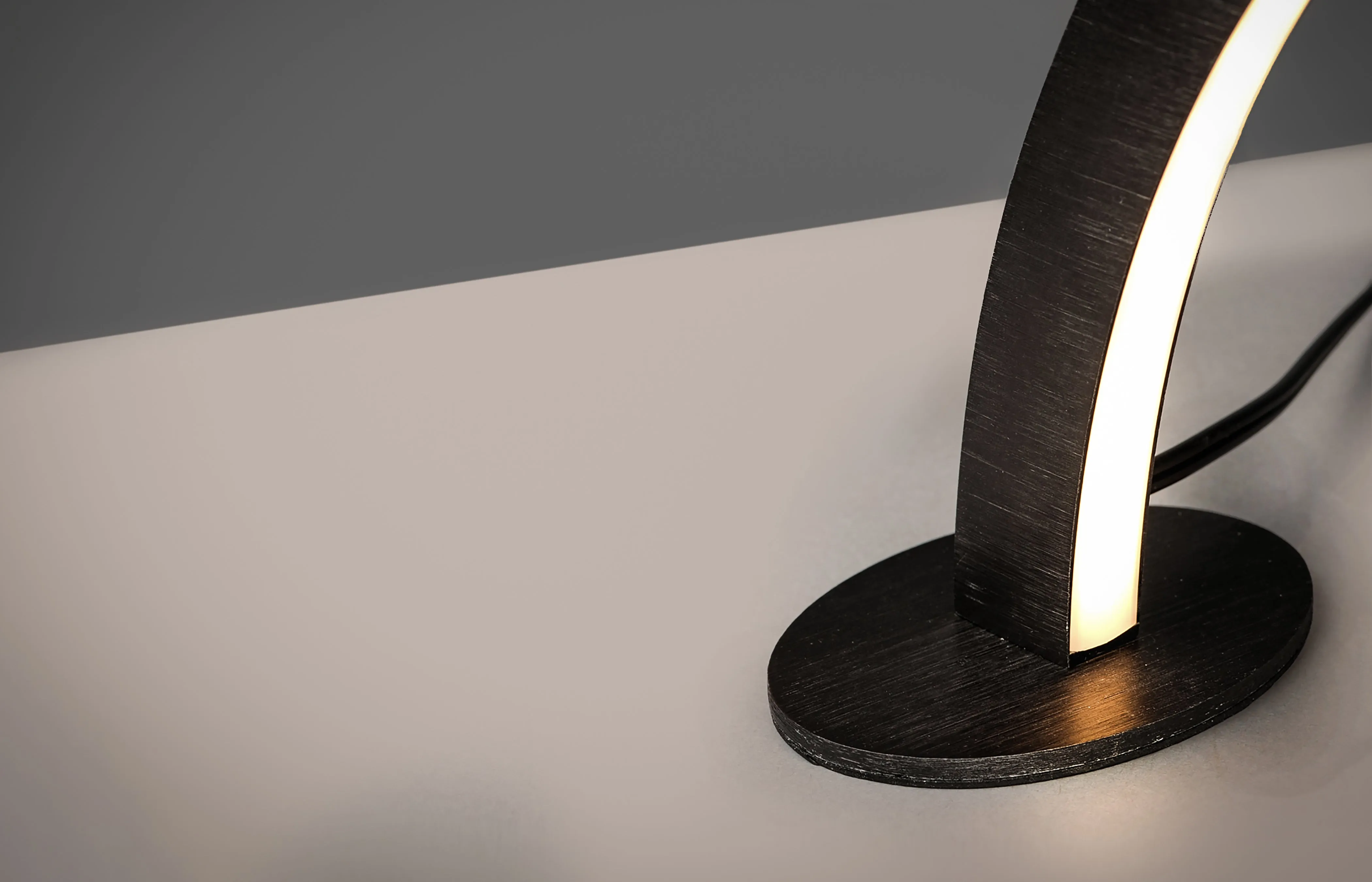 Arc 1-Light LED Table Lamp