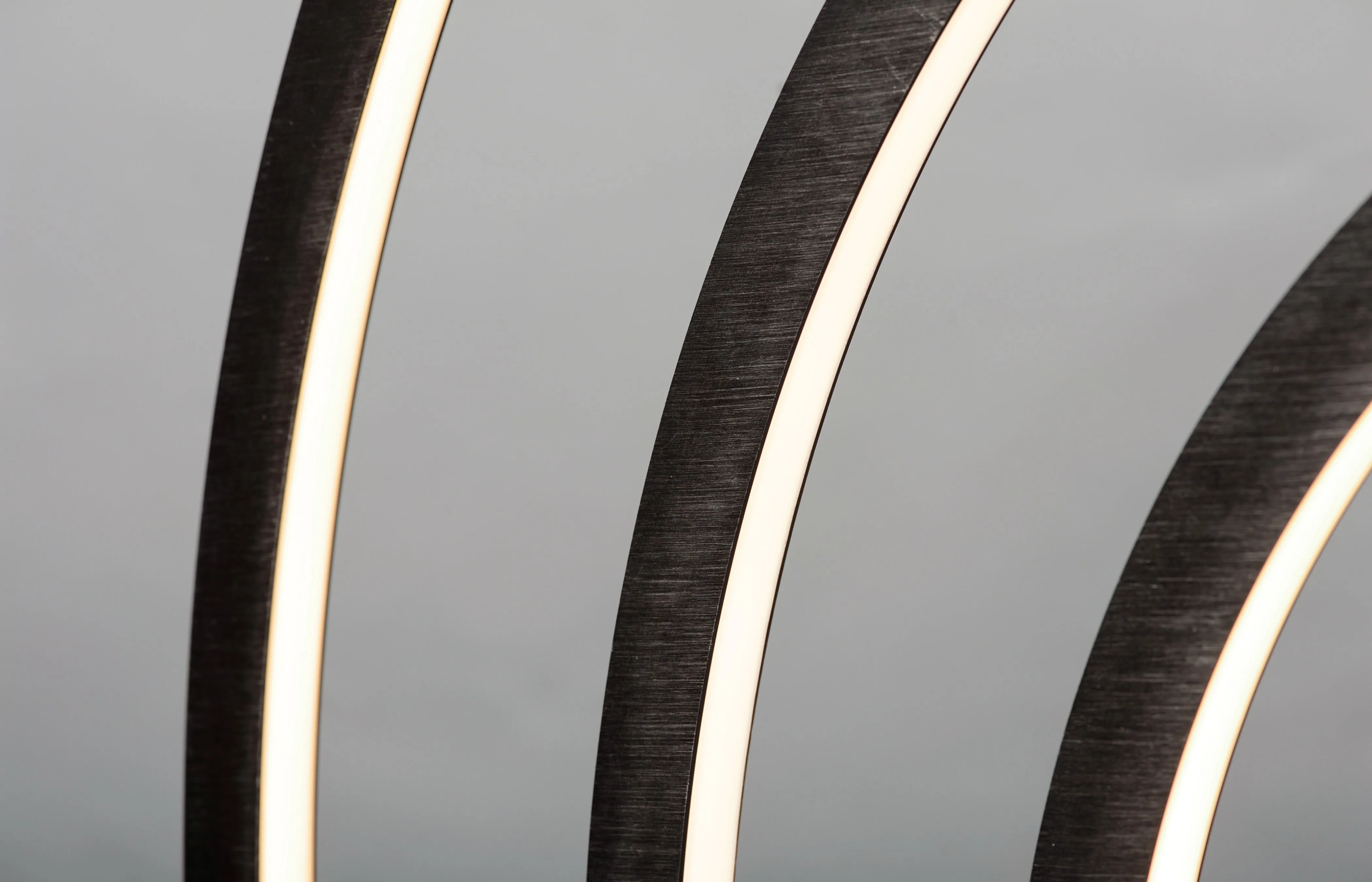 Arc 1-Light LED Table Lamp