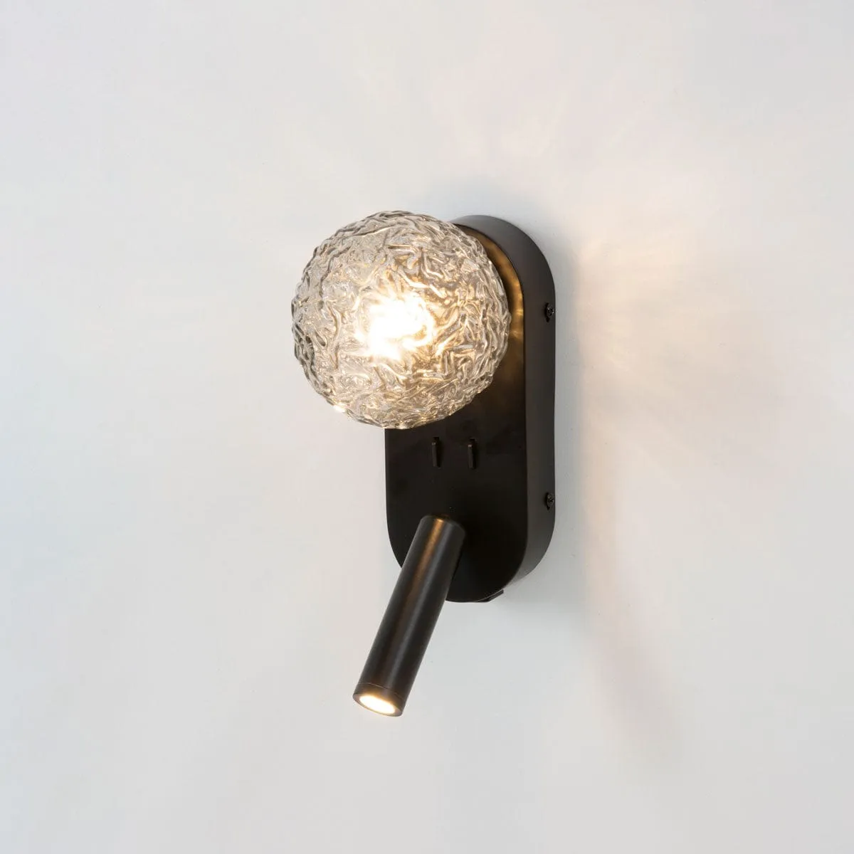 BENETI WALL LIGHT WITH YOSH GLASS