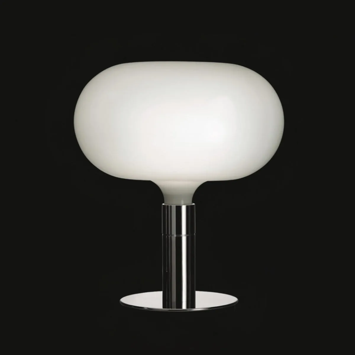 Mid-Century Modern Oval Table Lamp | AM1N