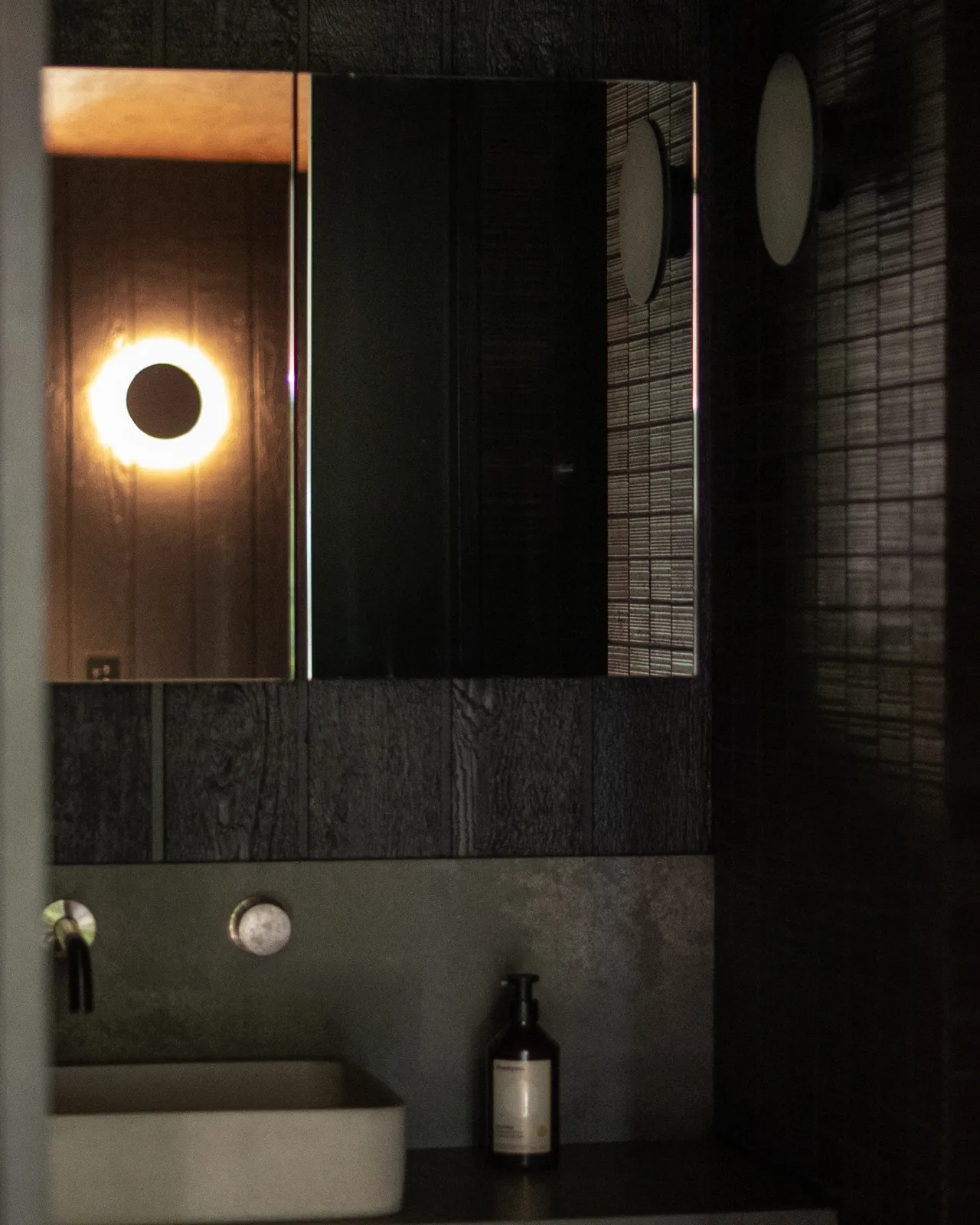 Modern Aluminium Disc Wall Light | TRIColour