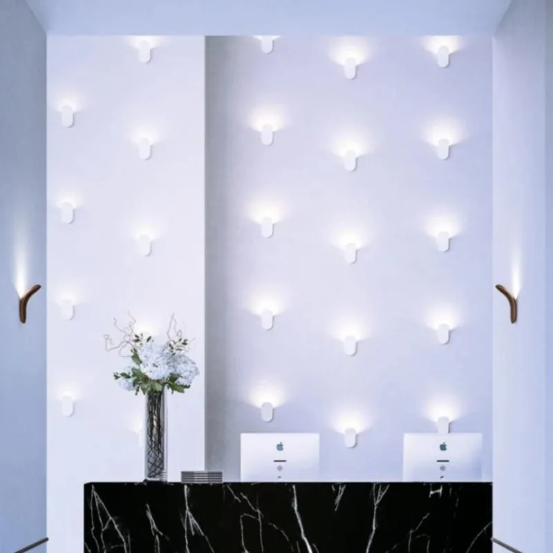 Modern Curved Wall Light