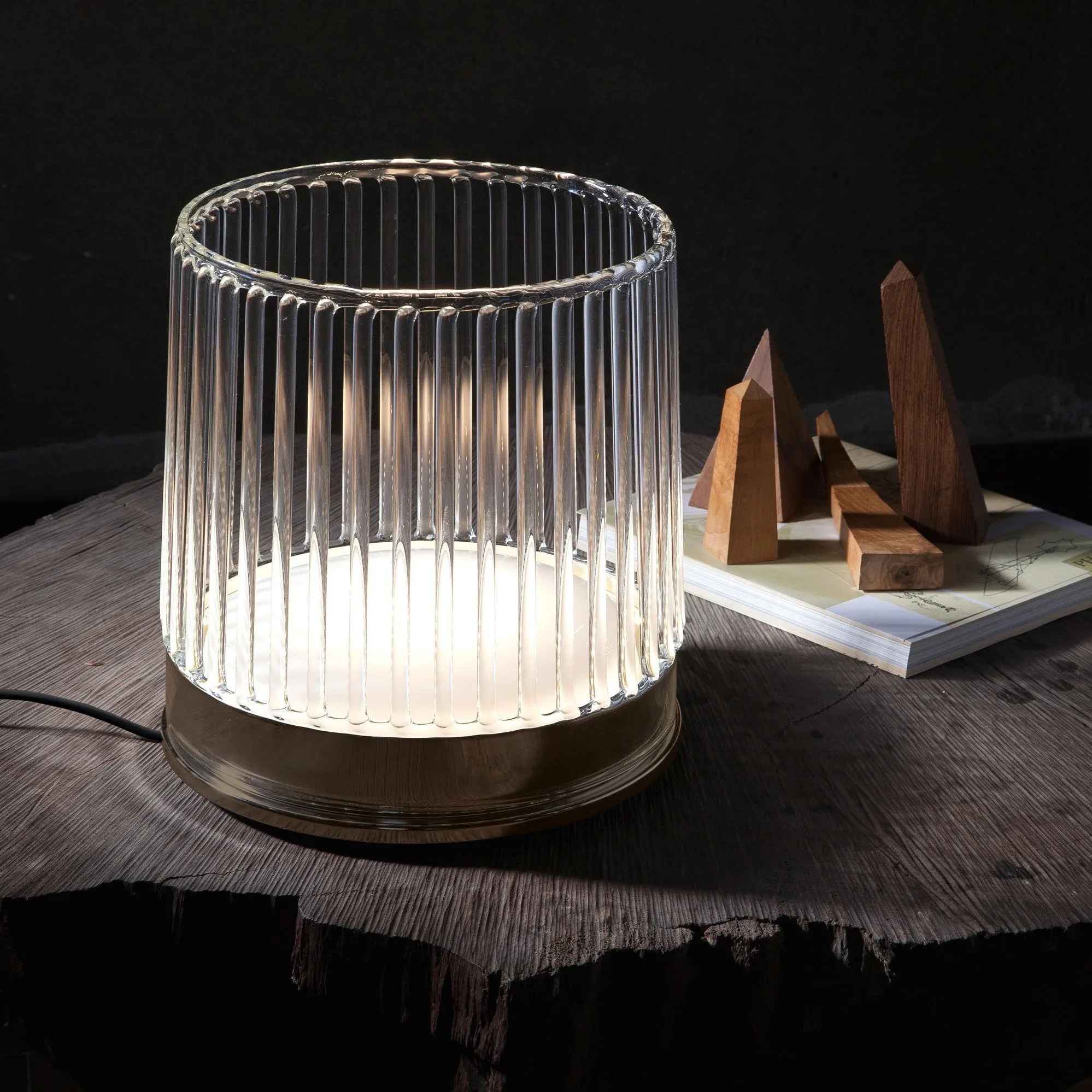 Penta glass Colosseum table lamp