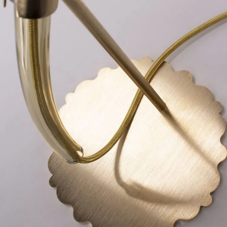 Straw and gold glass table lamp