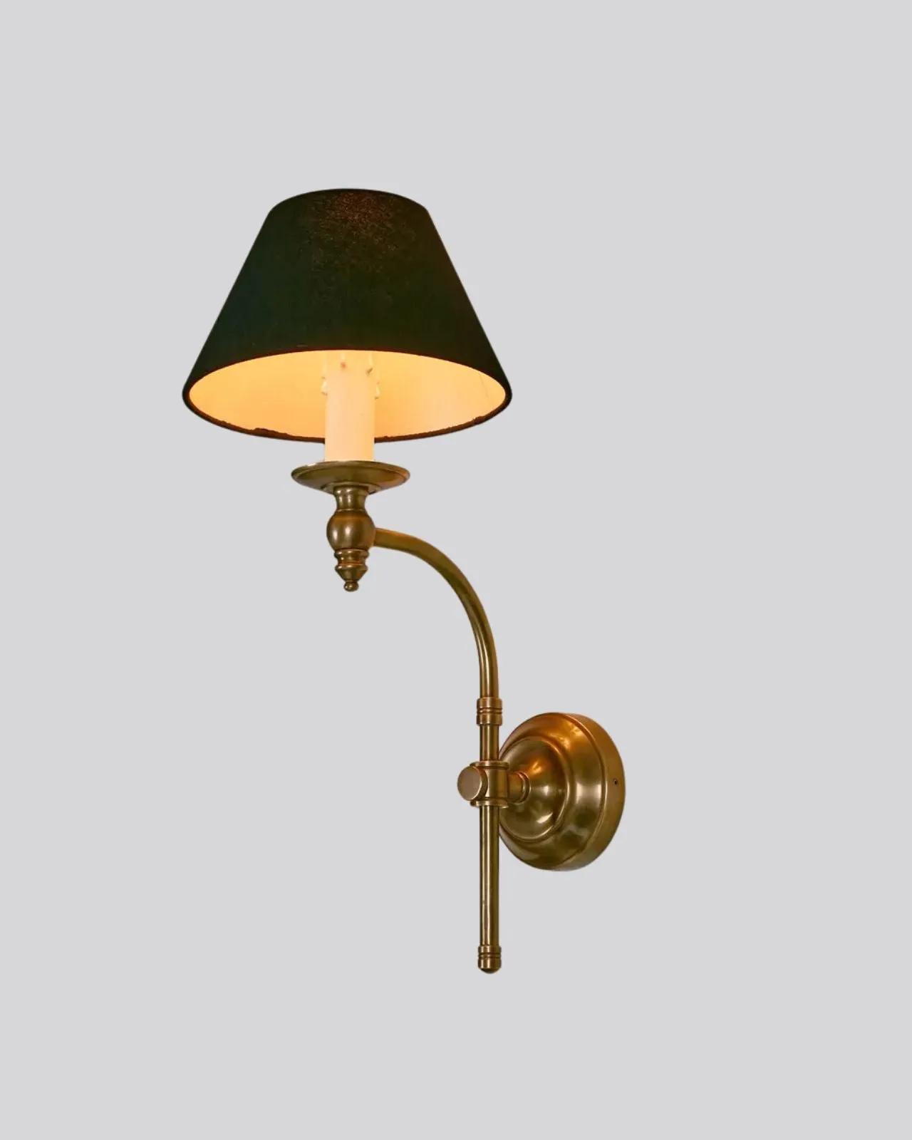 Traditional Curved Wall Light | Assorted Colours