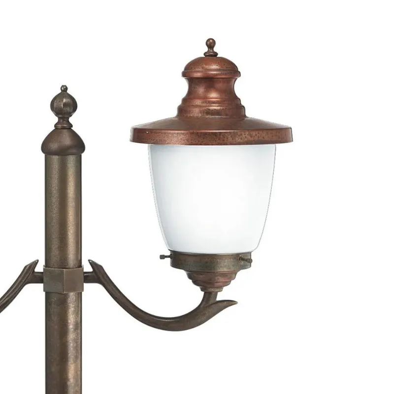 Traditional Italian Double Head Bollard Light
