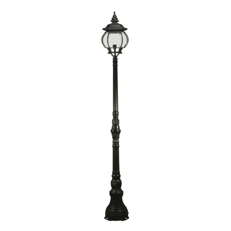 Traditional Rounded Shade Lamp Post