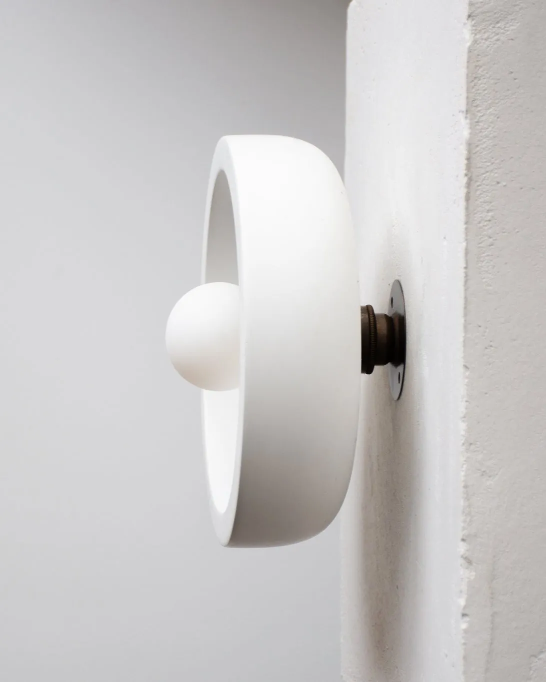 Wide Bowl Concrete Wall Light