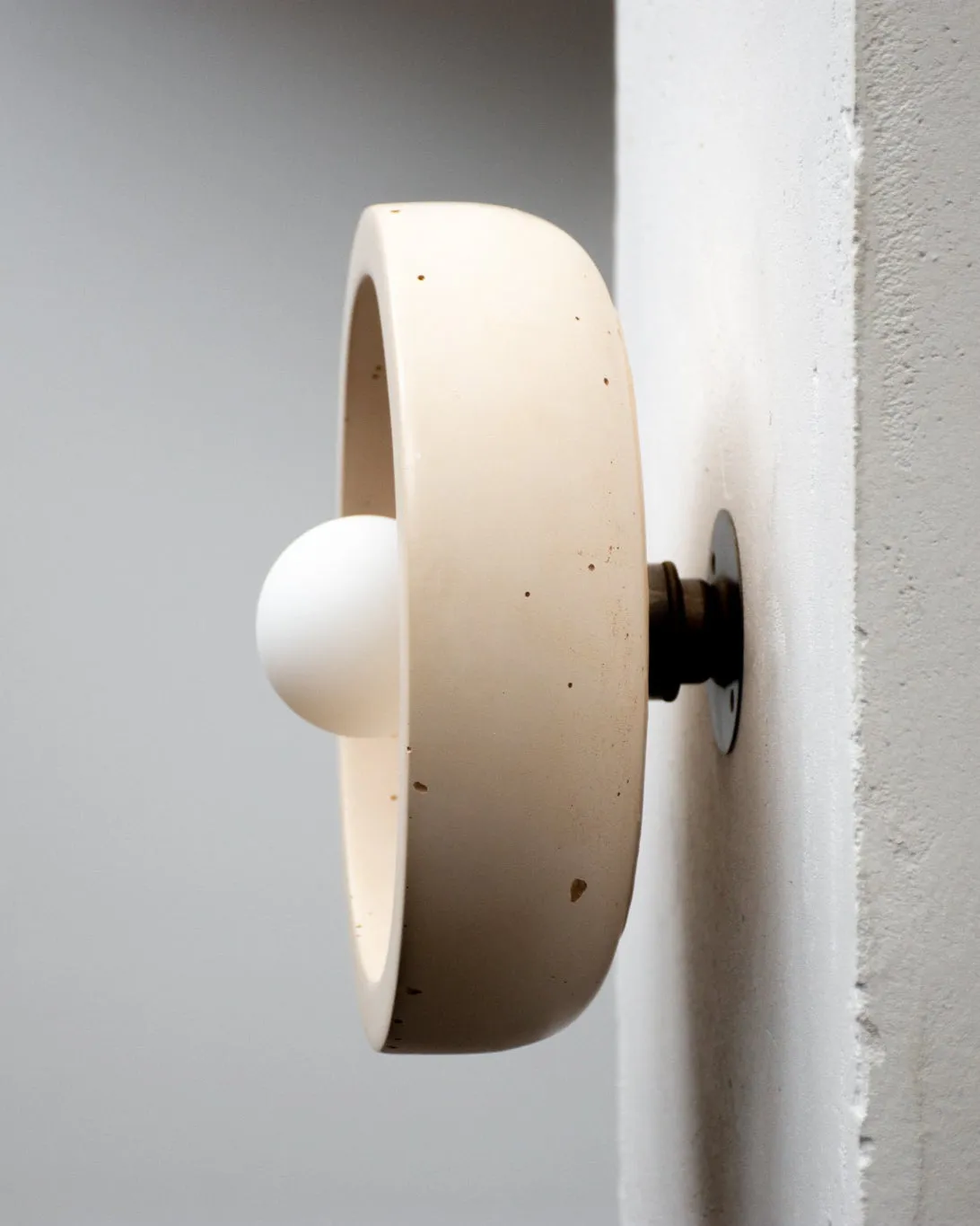 Wide Bowl Concrete Wall Light